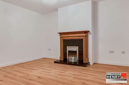 45 Hollyfields