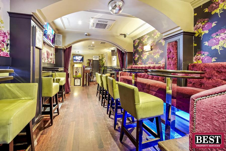 Hagans Bar, Irish Street