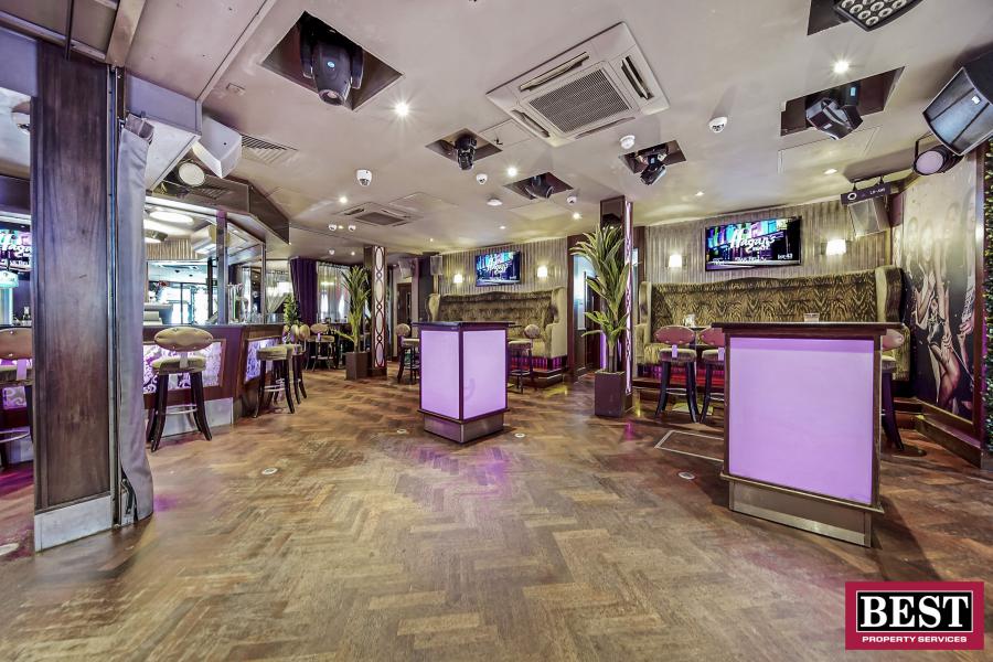 Hagans Bar, Irish Street