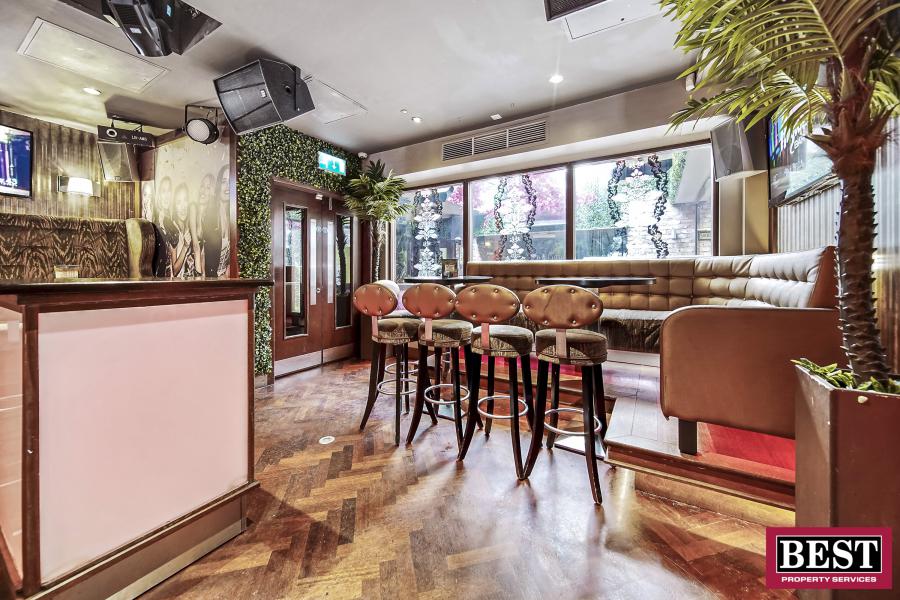 Hagans Bar, Irish Street