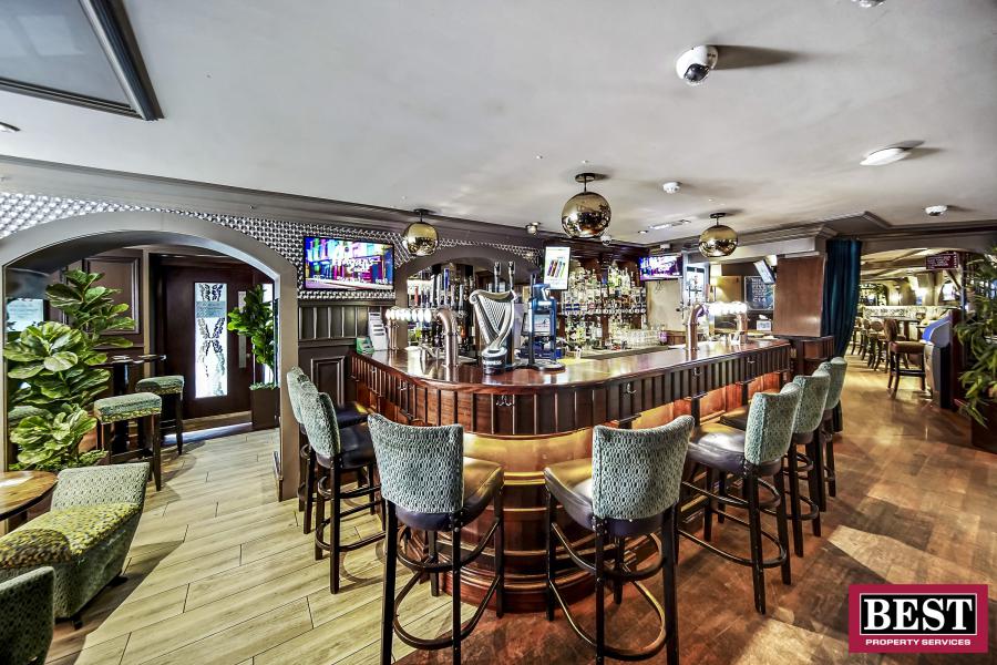 Hagans Bar, Irish Street