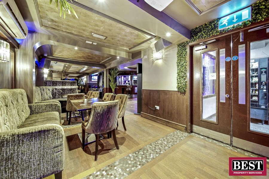 Hagans Bar, Irish Street