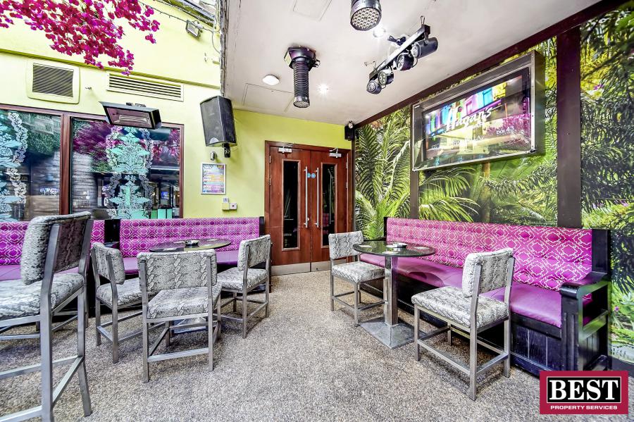 Hagans Bar, Irish Street