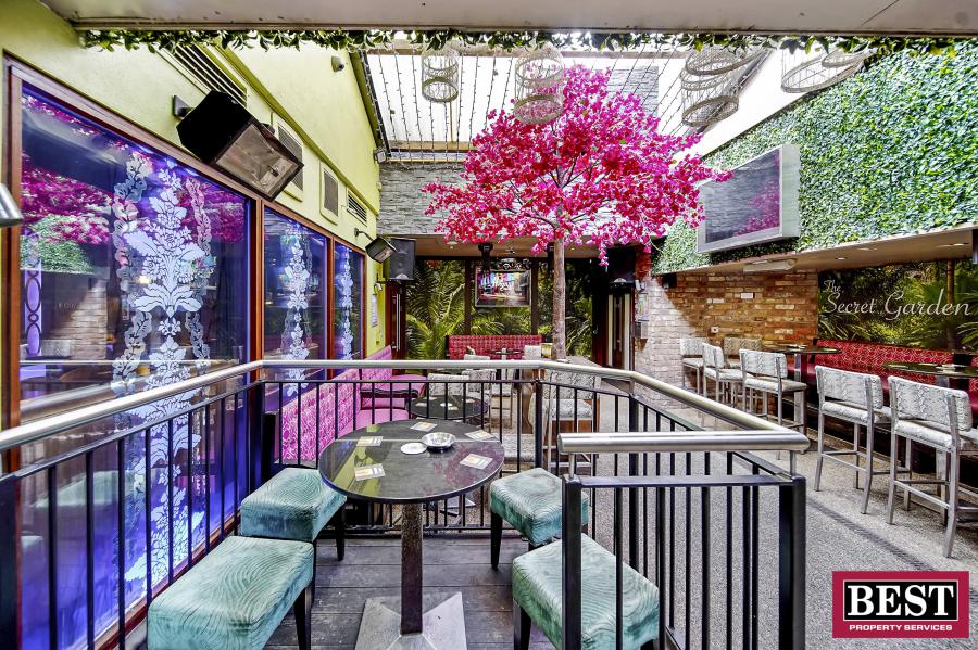 Hagans Bar, Irish Street