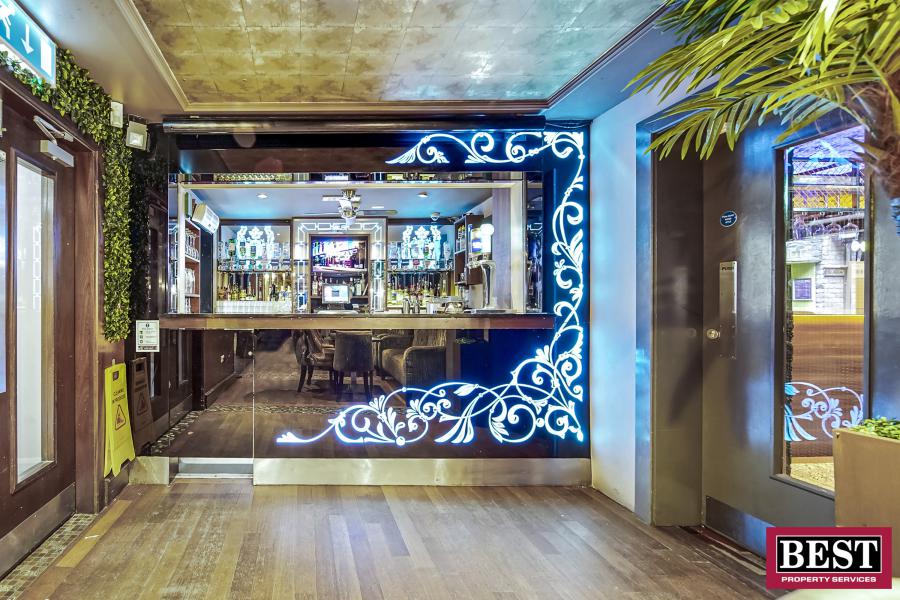 Hagans Bar, Irish Street