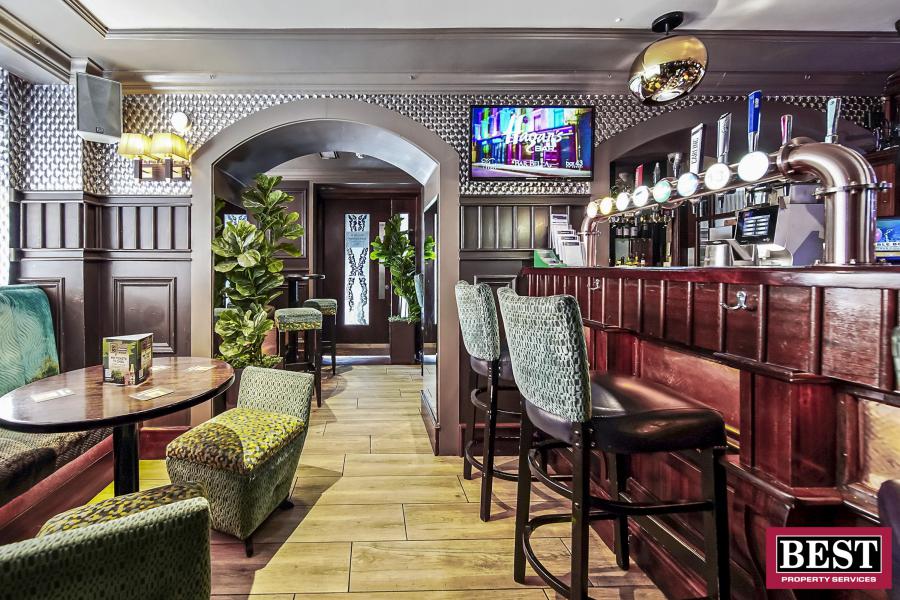 Hagans Bar, Irish Street