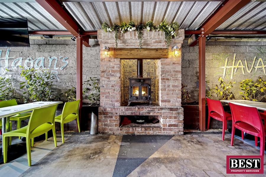 Hagans Bar, Irish Street