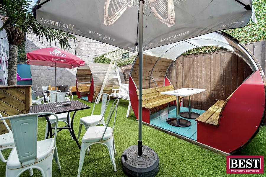 Hagans Bar, Irish Street