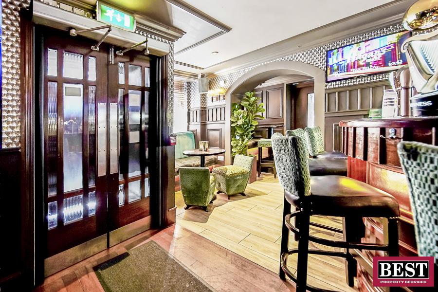 Hagans Bar, Irish Street