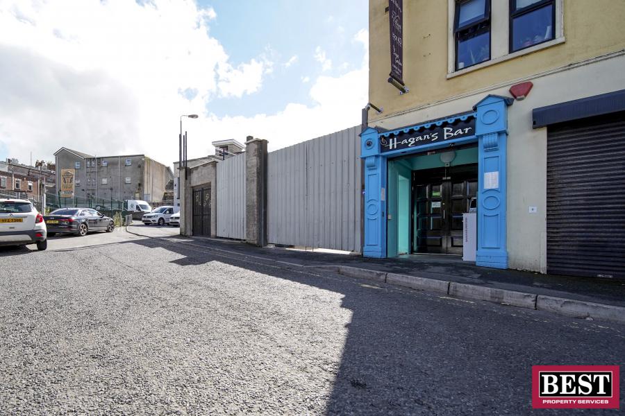 Hagans Bar, Irish Street