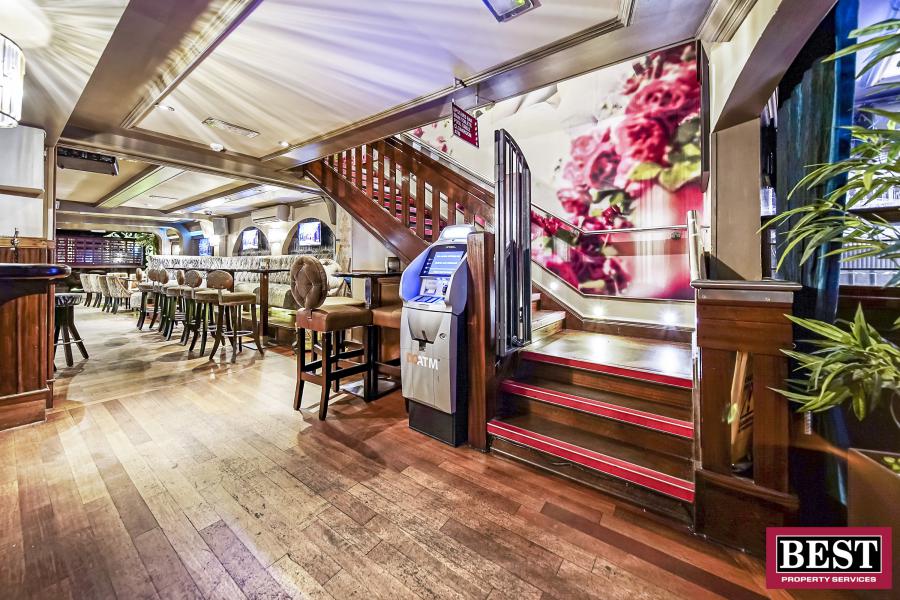 Hagans Bar, Irish Street