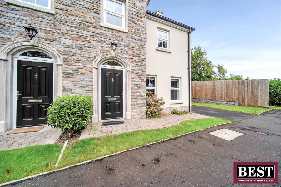 1 Derrycourtney Manor