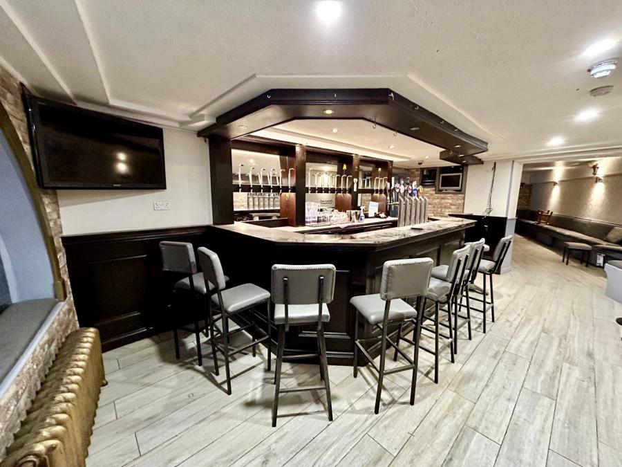 Dalys Bar, 65 Irish Street