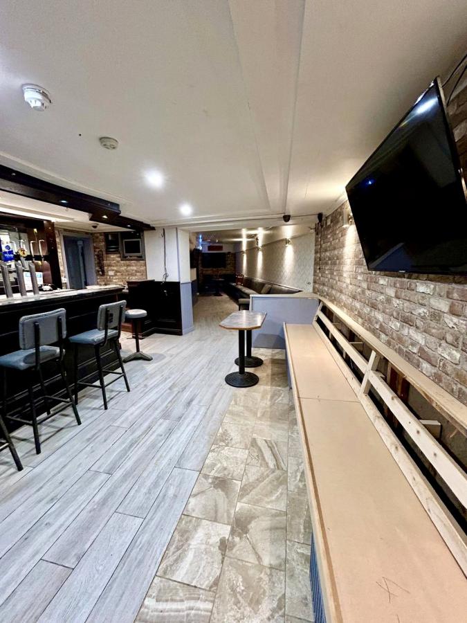 Dalys Bar, 65 Irish Street