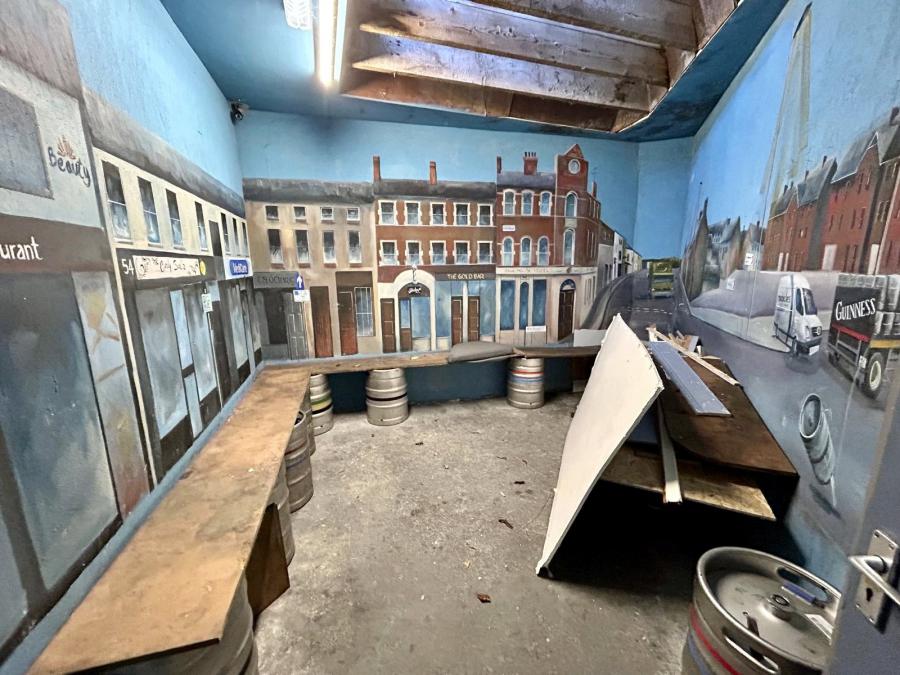 Dalys Bar, 65 Irish Street