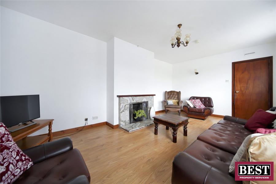 8 Reenaderry Road