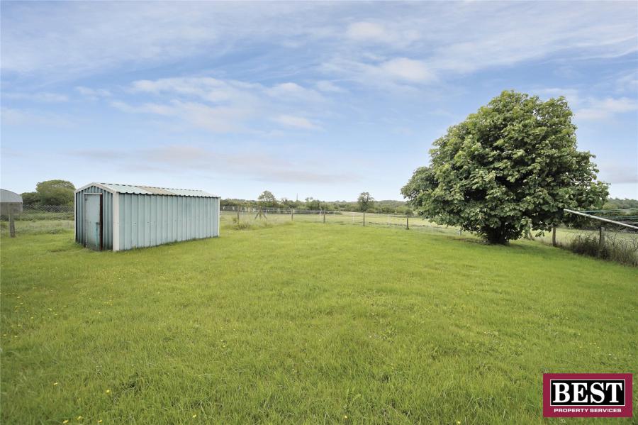 8 Reenaderry Road
