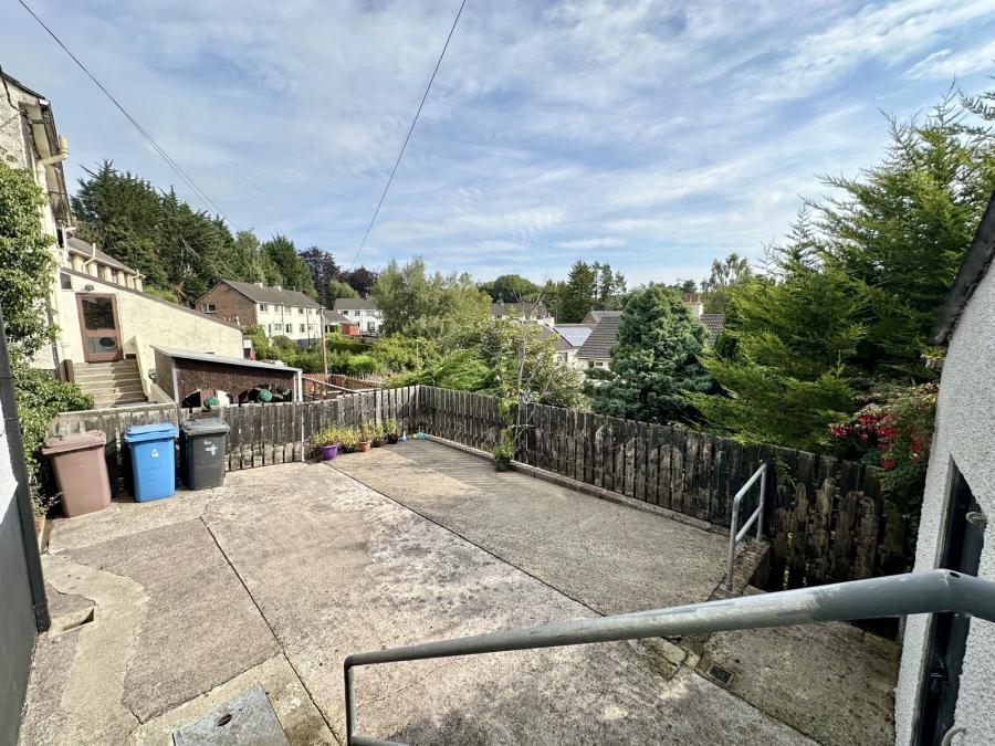 14 Cunninghams Lane