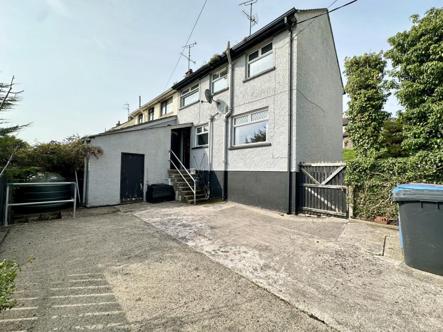 14 Cunninghams Lane