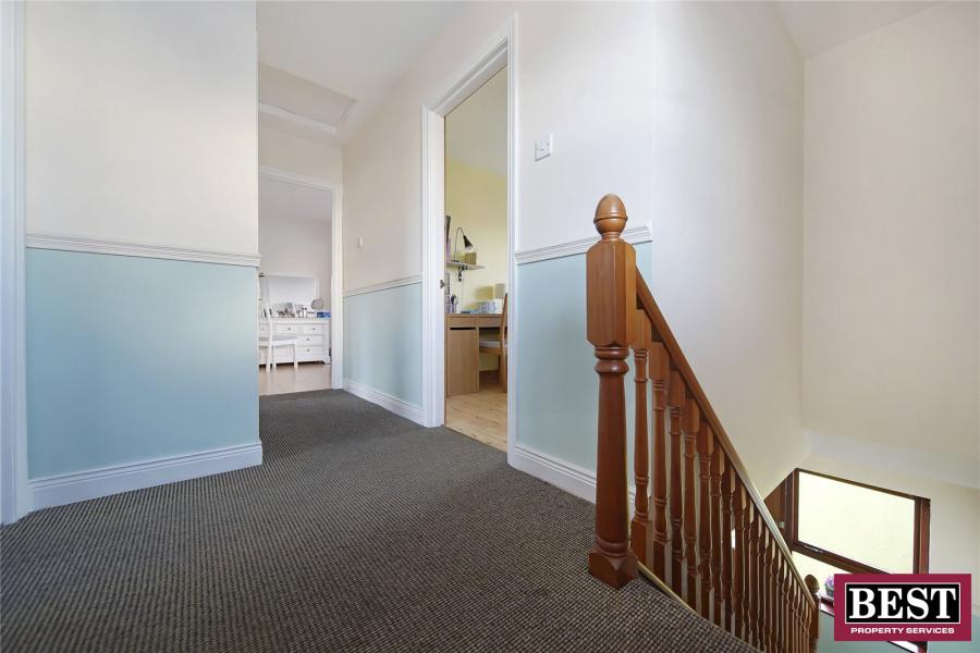 11 Roxborough Heights