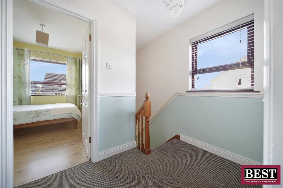 11 Roxborough Heights