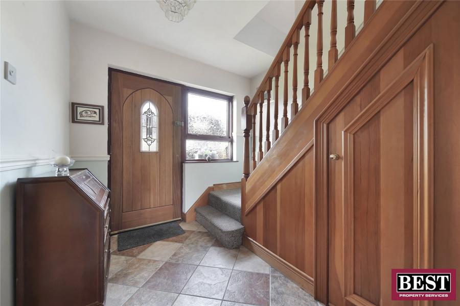 11 Roxborough Heights