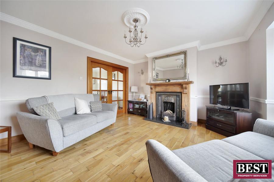 11 Roxborough Heights