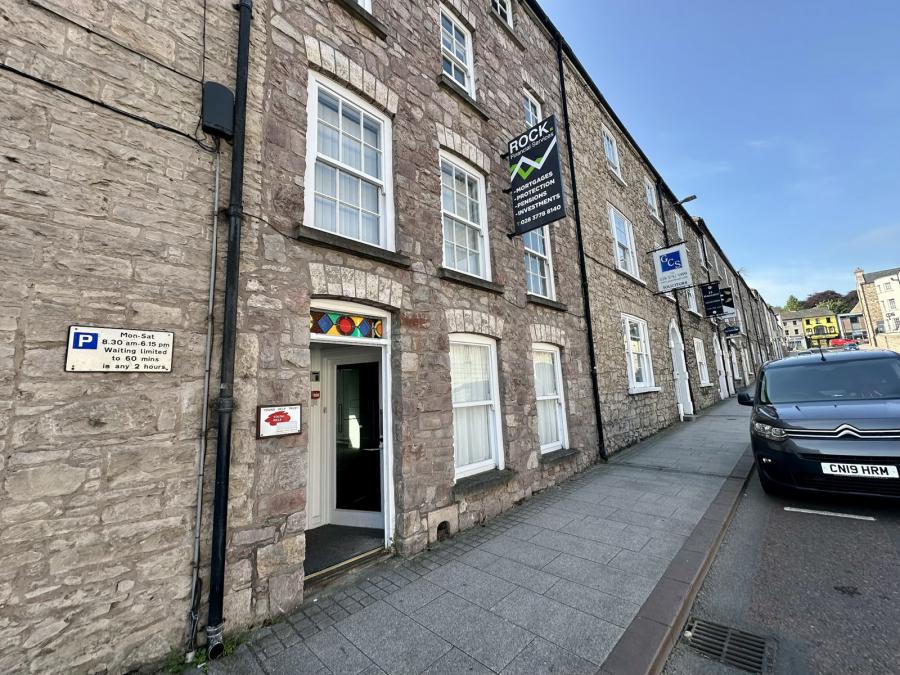 23 College Street