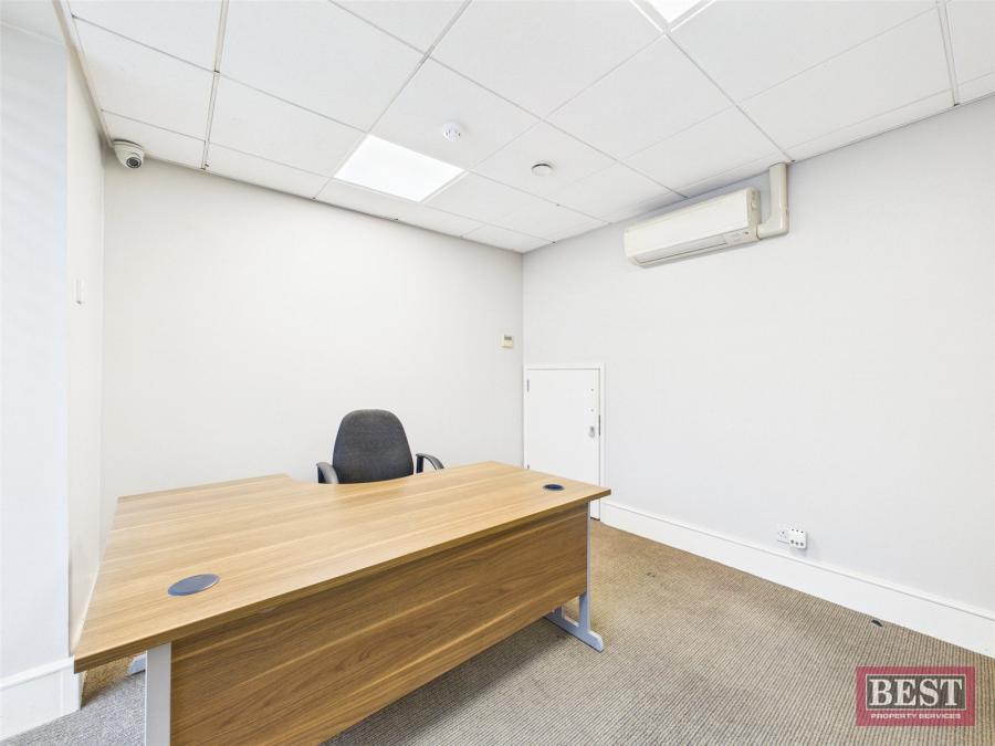Unit B, 3 Margaret Square