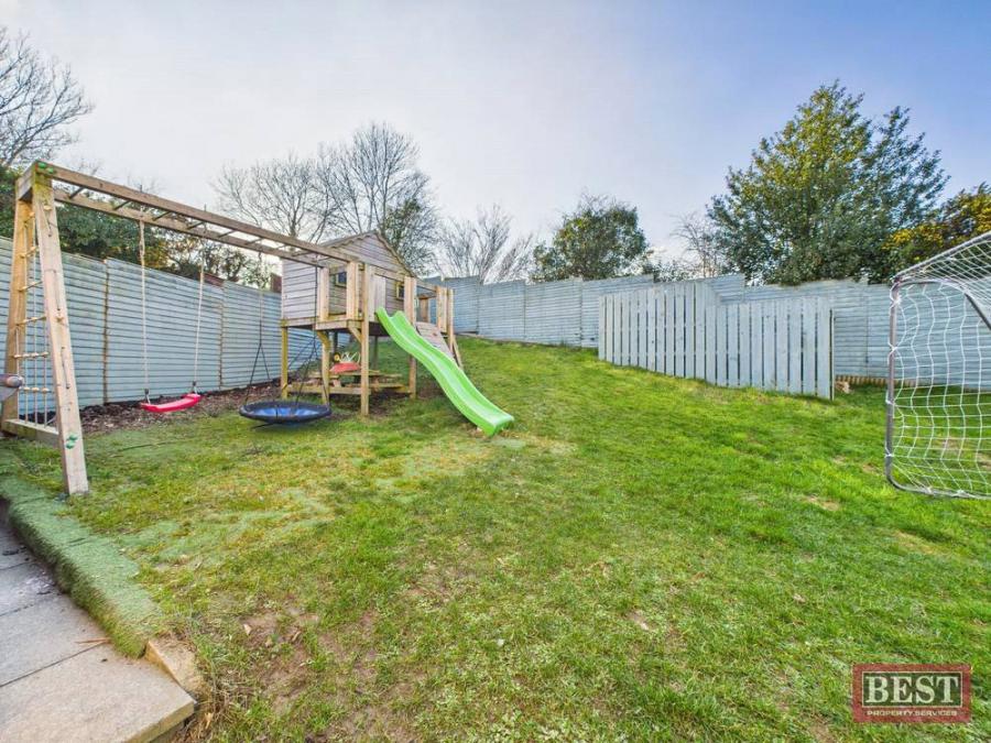 4 Kearney Crescent