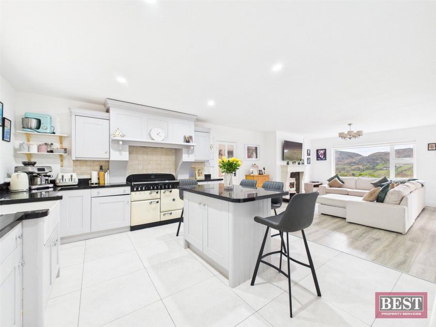 30 Forest Road