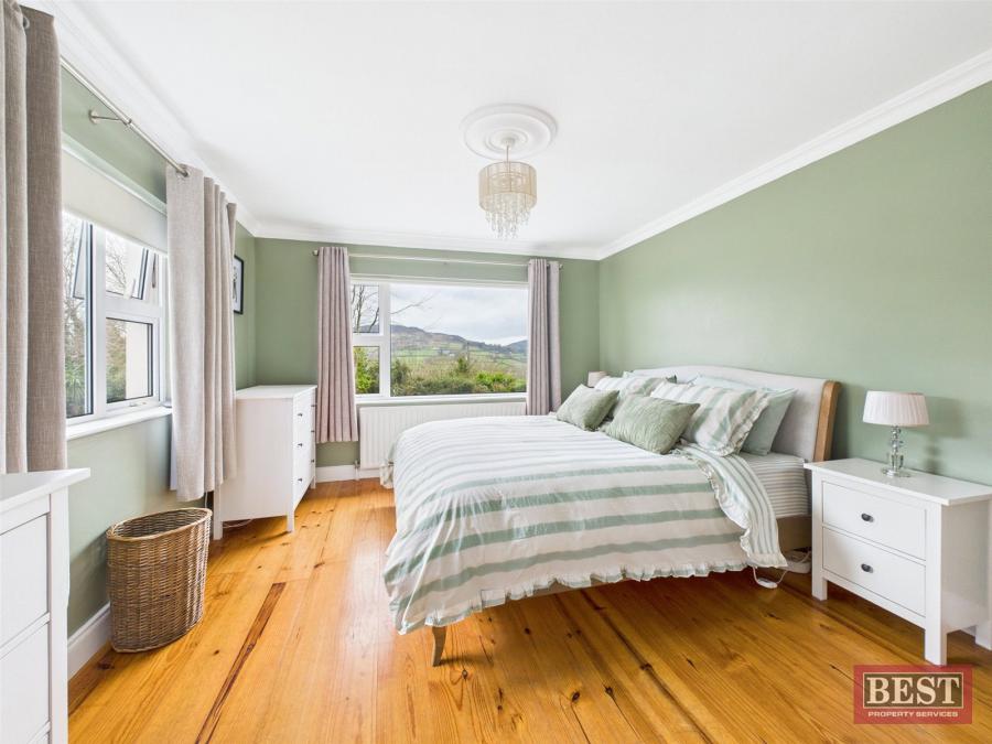 30 Forest Road