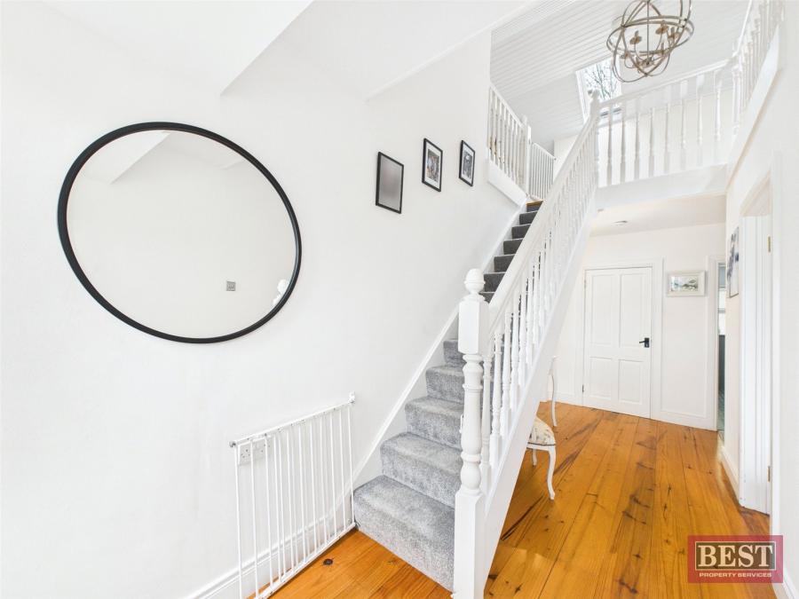 30 Forest Road