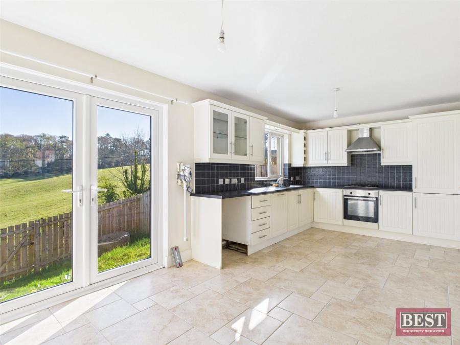 74 Derrymore Meadows