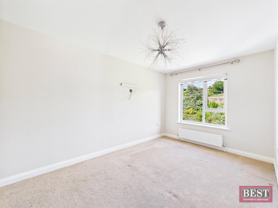 2 Heslips Court