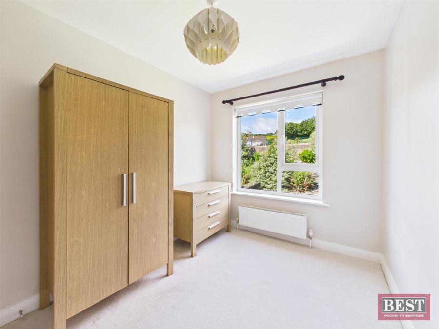 2 Heslips Court
