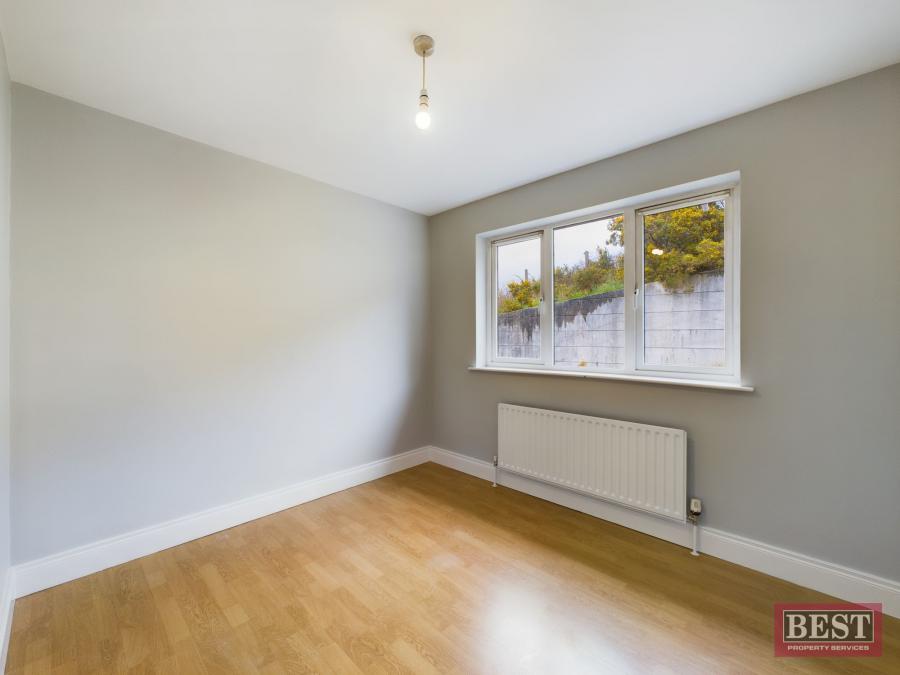104 Knockdarragh