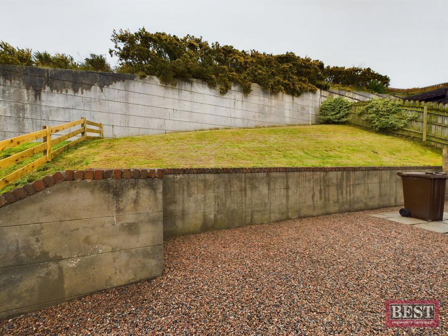 104 Knockdarragh