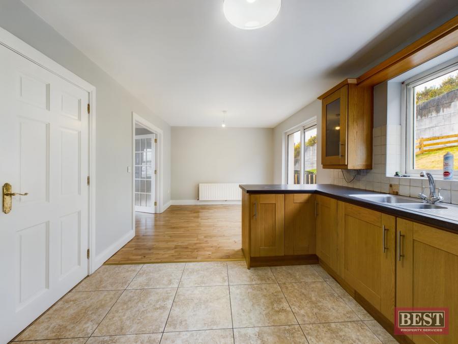104 Knockdarragh