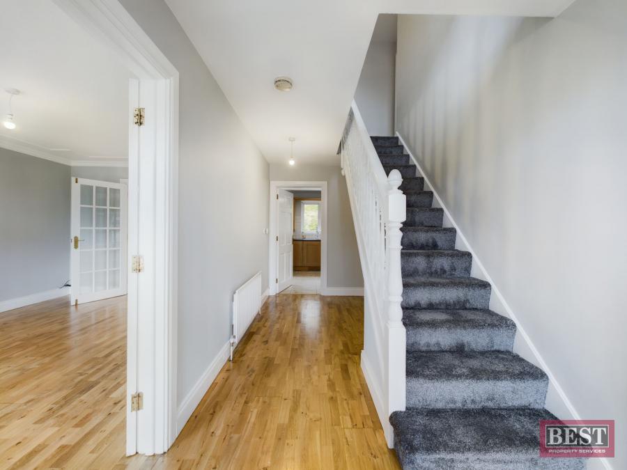 104 Knockdarragh