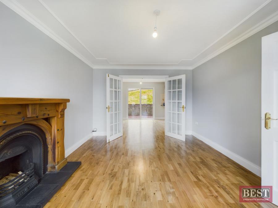 104 Knockdarragh