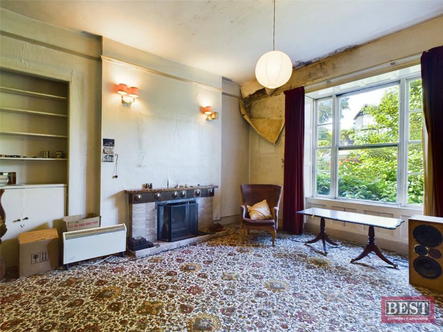 Laurel Hill, 4 Dublin Road