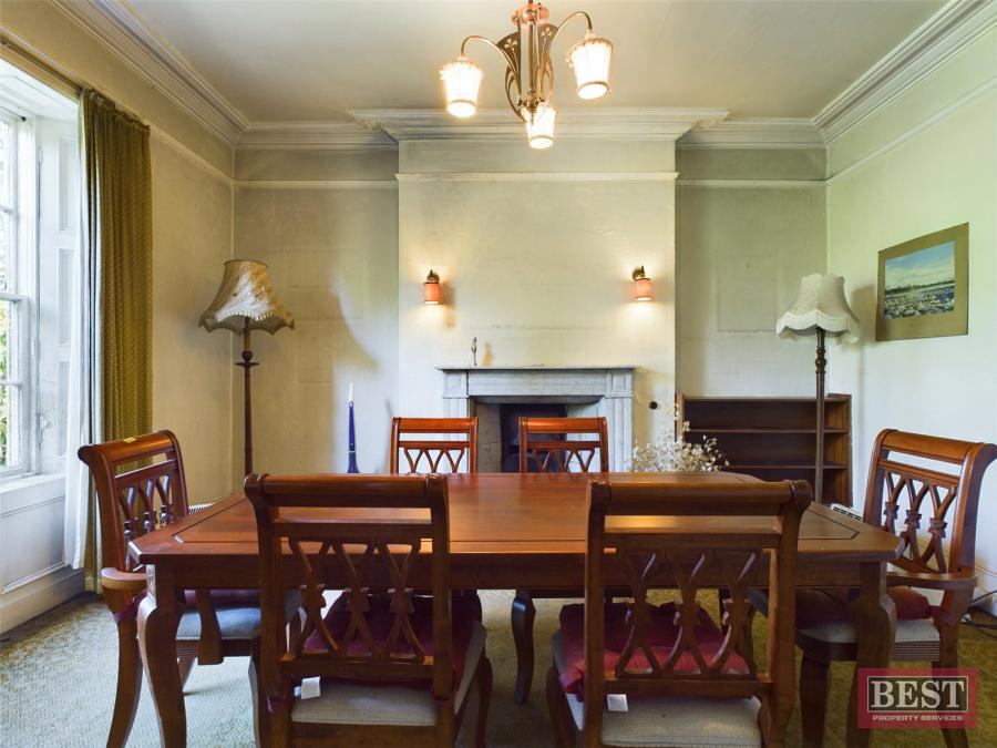 Laurel Hill, 4 Dublin Road