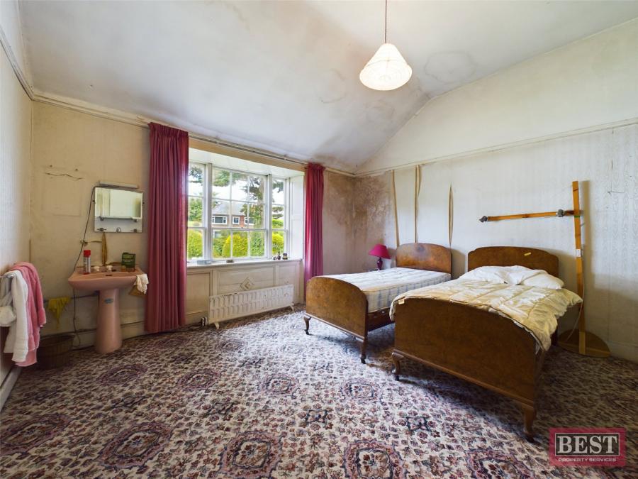 Laurel Hill, 4 Dublin Road