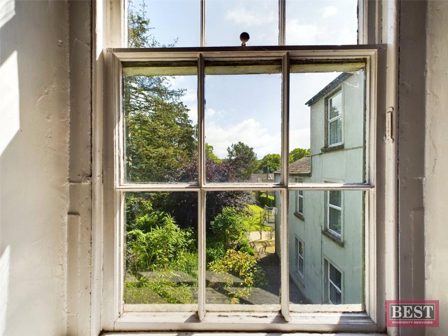 Laurel Hill, 4 Dublin Road