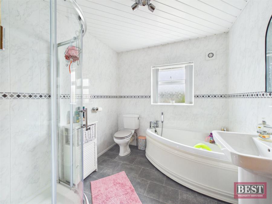 33 Rockfield Heights