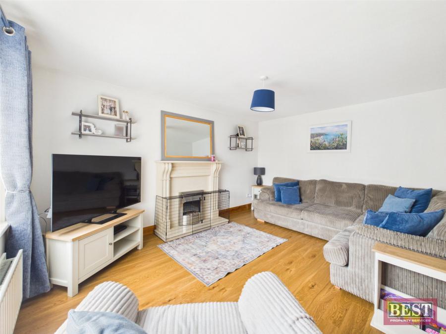 33 Rockfield Heights