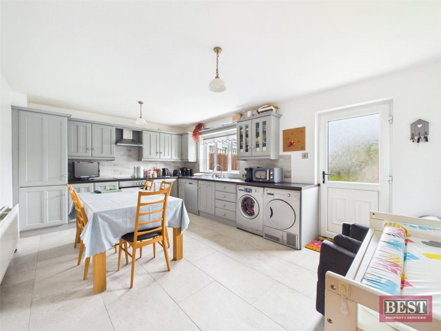 33 Rockfield Heights