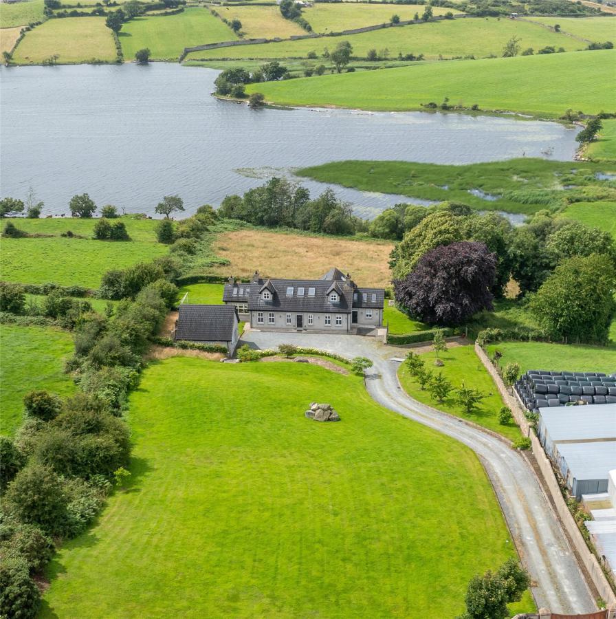 The Lake House, 9b aghnagon road, mayobridge, BT34 2JG