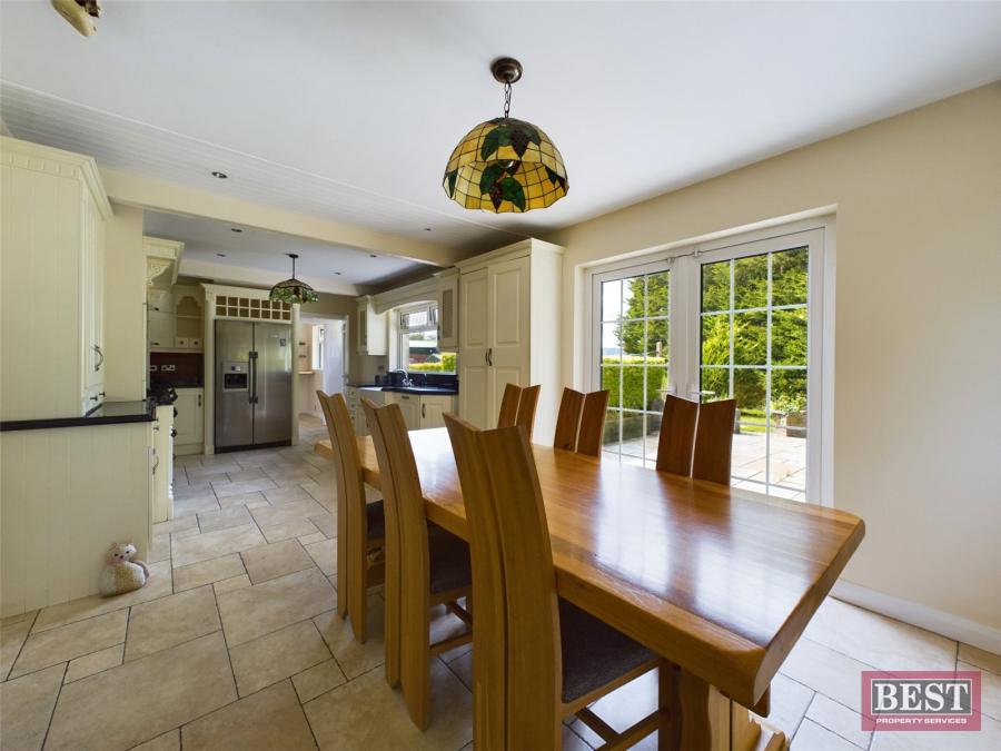 7 Moor Hill Road
